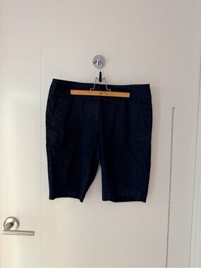 Ann Taylor Signature Women's Dark Navy Stretch Bermuda Shorts Size 6